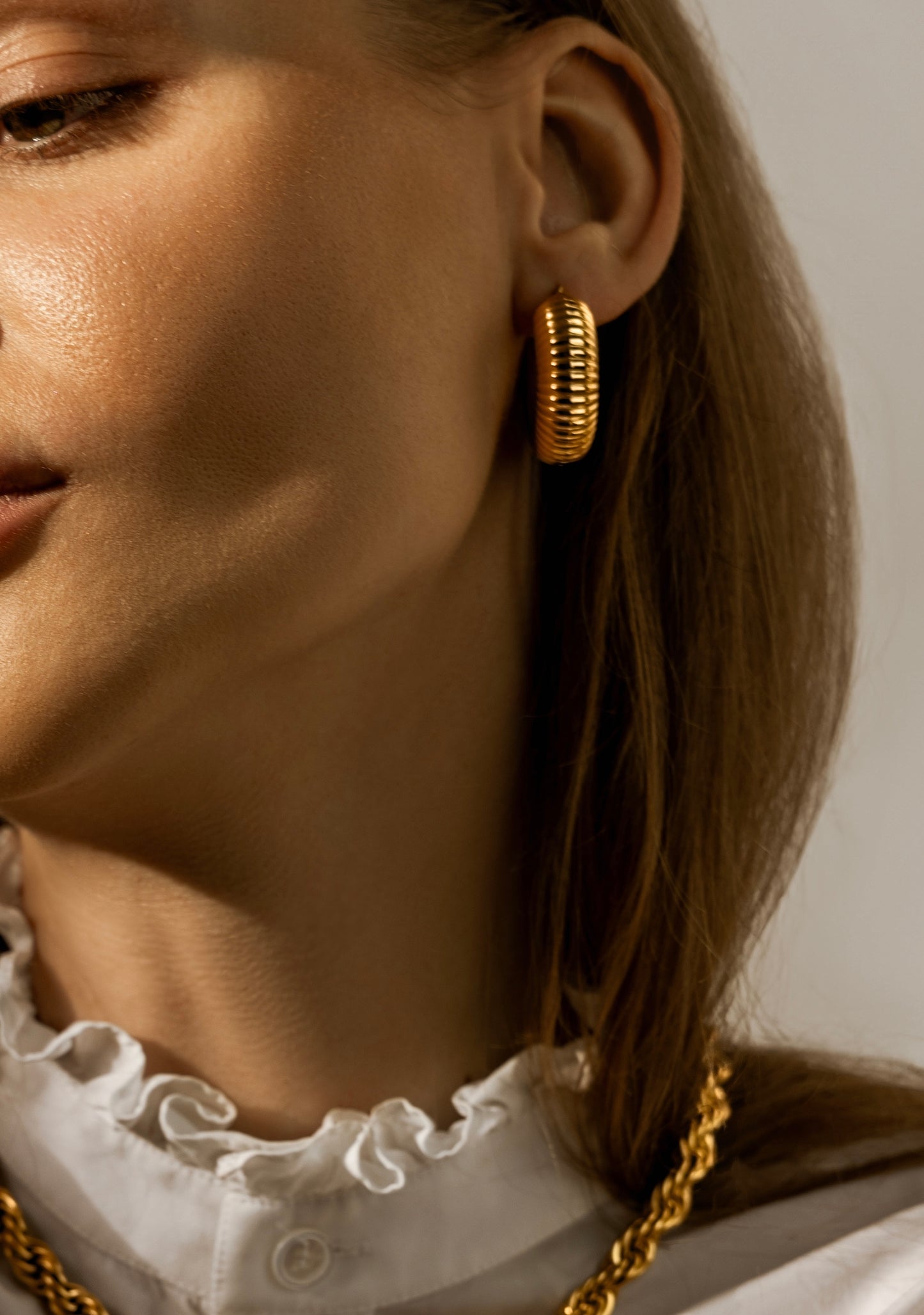 Ribbed Oversized Hoops