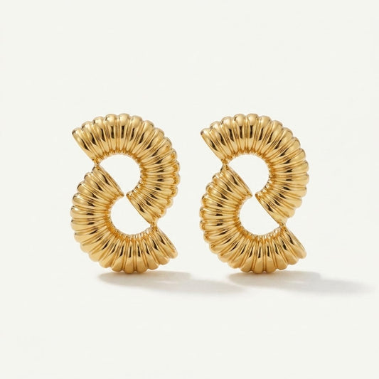 Virelle Ribbed Studs